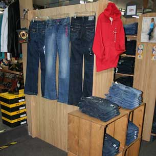 Popular Cle Elum Wrangler bootcut jeans in WA near 98943