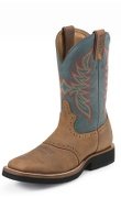 cowboy-boots-white-center-wa