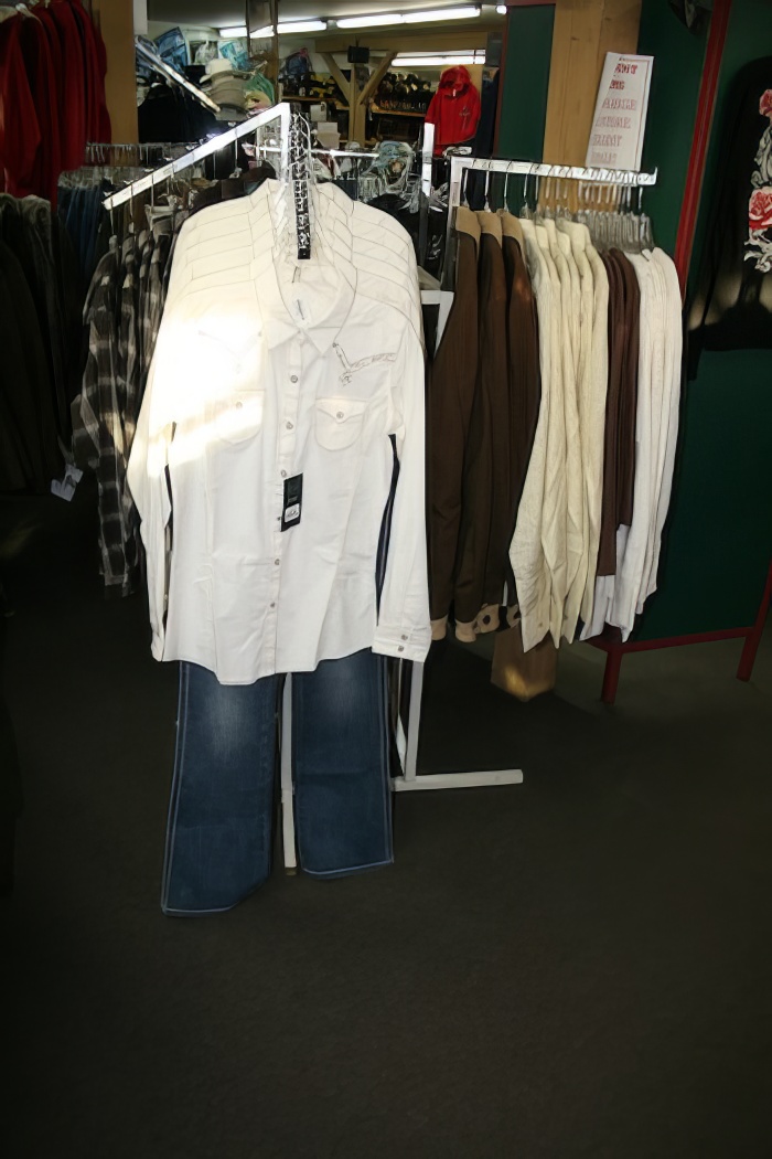 WomensWhiteOutfit